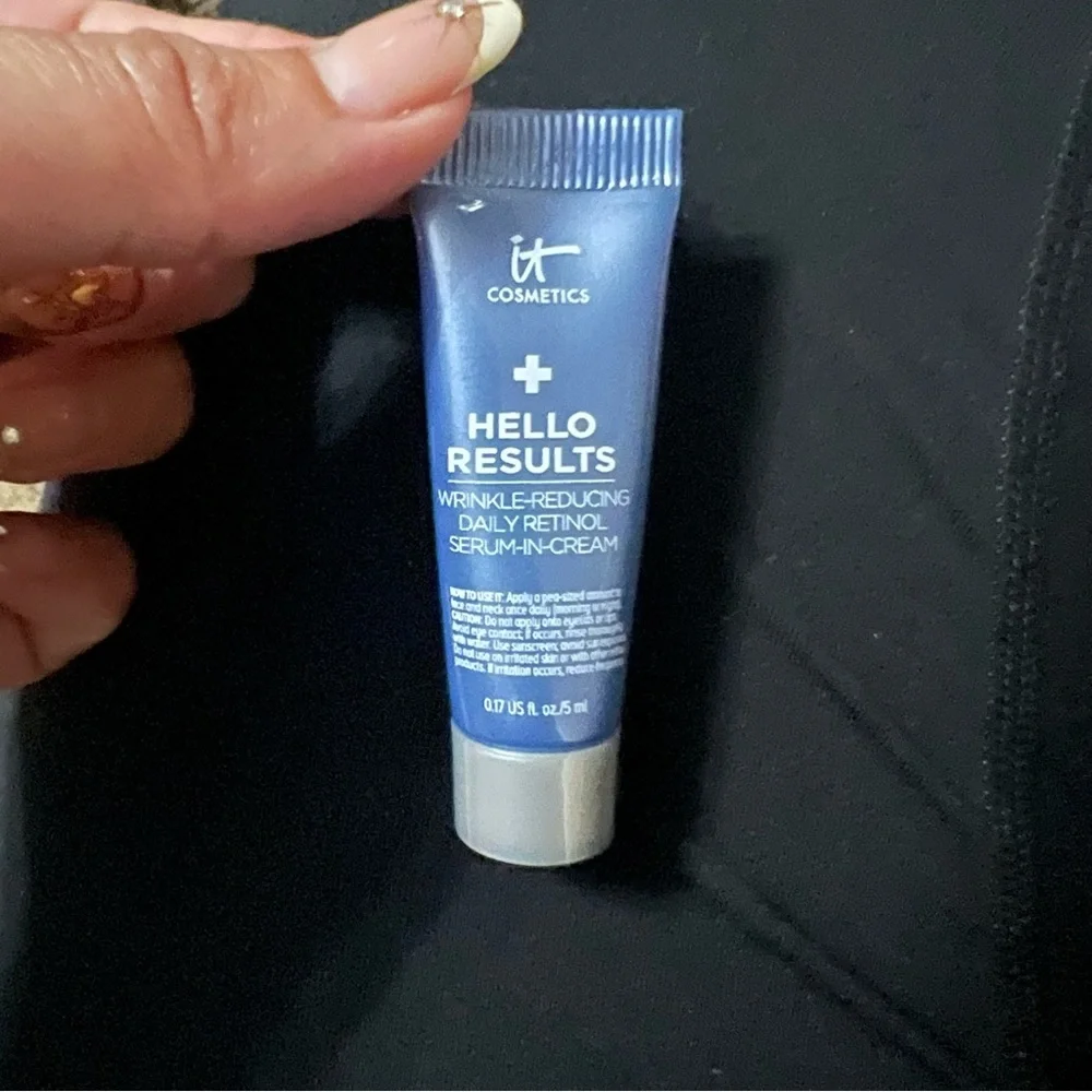 💎 IT COSMETICS HELLO RESULTS WRINKLE REDUCING SERUM IN CREAM